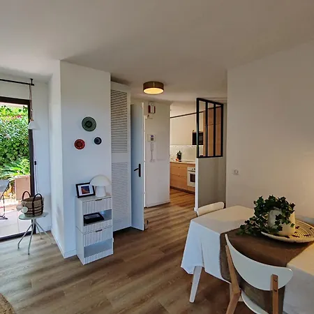 Beautiful Garden With Sea View 2 Bedrooms Ensuite * Villeneuve-Loubet
