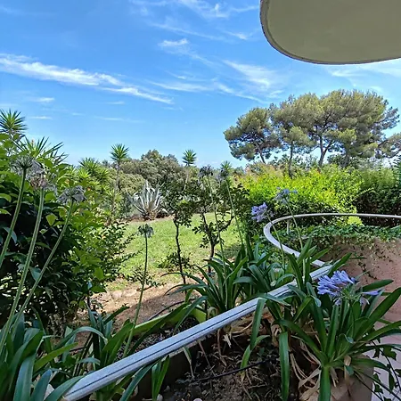 Beautiful Garden With Sea View 2 Bedrooms Ensuite