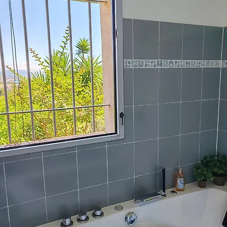 Beautiful Garden With Sea View 2 Bedrooms Ensuite Villeneuve-Loubet