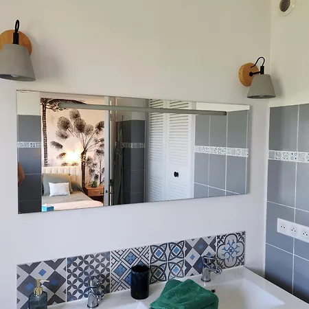 Beautiful Garden With Sea View 2 Bedrooms Ensuite Apartamento Villeneuve-Loubet