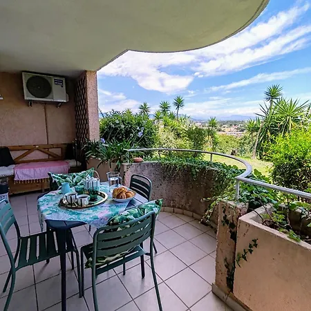 Beautiful Garden With Sea View 2 Bedrooms Ensuite Apartamento