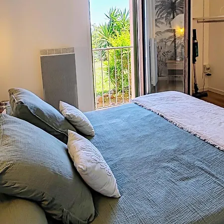 Beautiful Garden With Sea View 2 Bedrooms Ensuite *